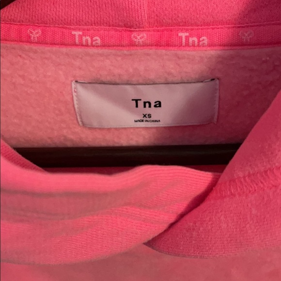 Cropped TNA Sweatshirt Hoodie - Picture 3 of 3